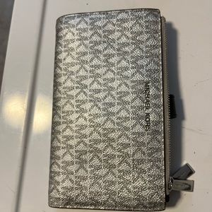 Michael Kors wallet